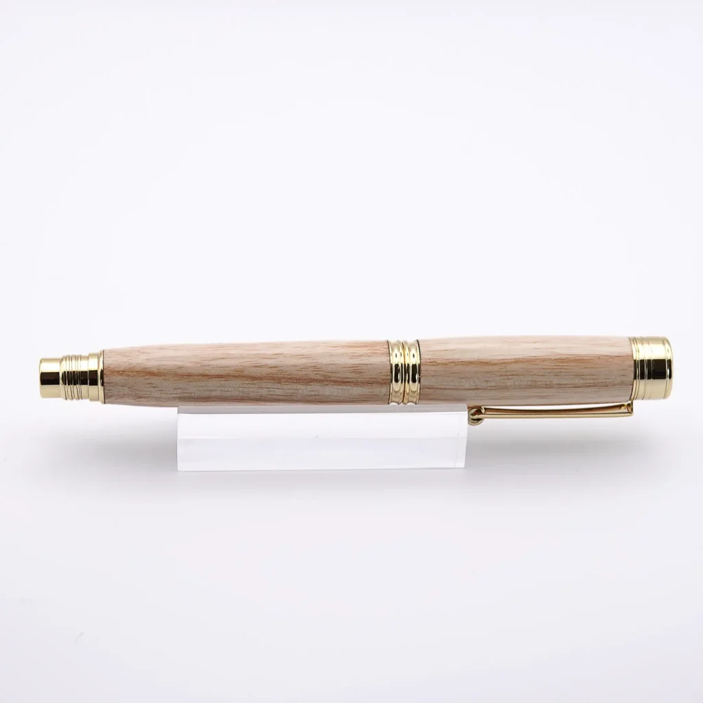 English Ash Fountain Pen with Gold Plated Fittings (978)