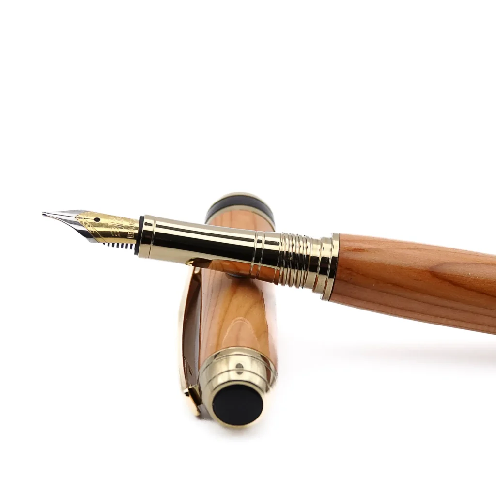 Luxury Fountain Pen in Yew with Titanium Gold and Bleck Fittings (1015)