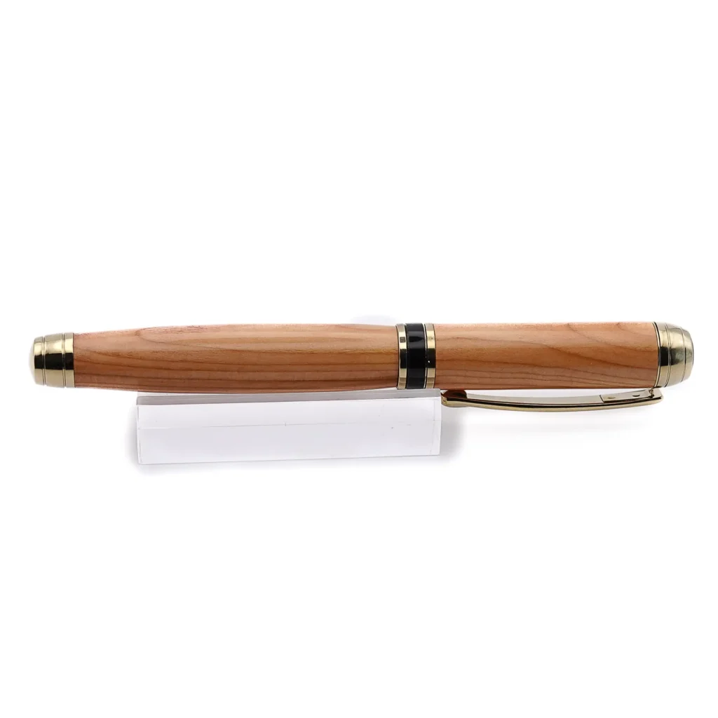 Luxury Fountain Pen in Yew with Titanium Gold and Bleck Fittings (1015)