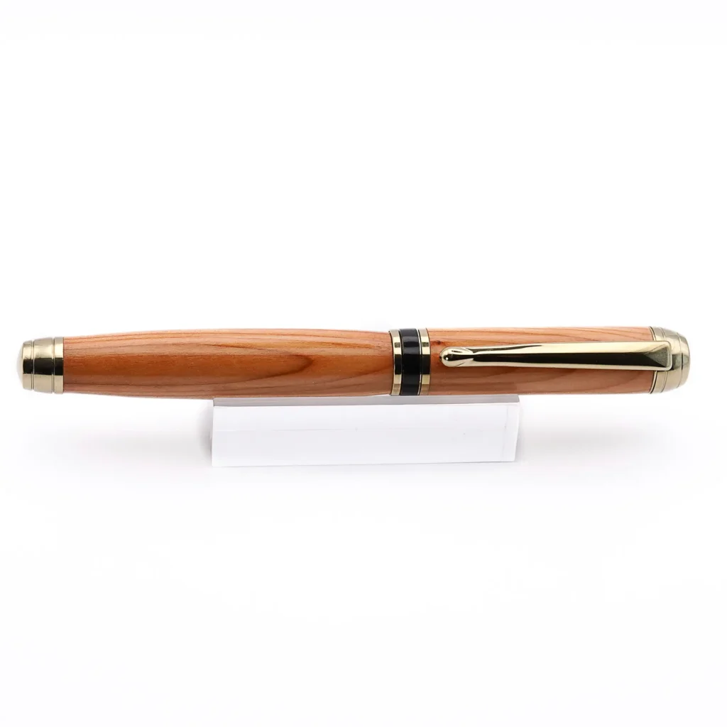 Luxury Fountain Pen in Yew with Titanium Gold and Bleck Fittings (1015)