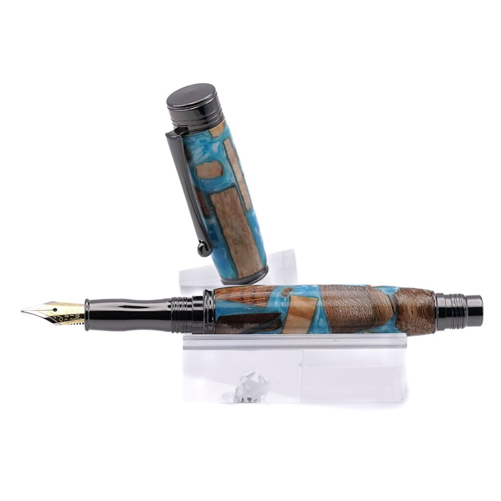 Driftwood Fountain Pen with Gun Metal Fittings (1033)