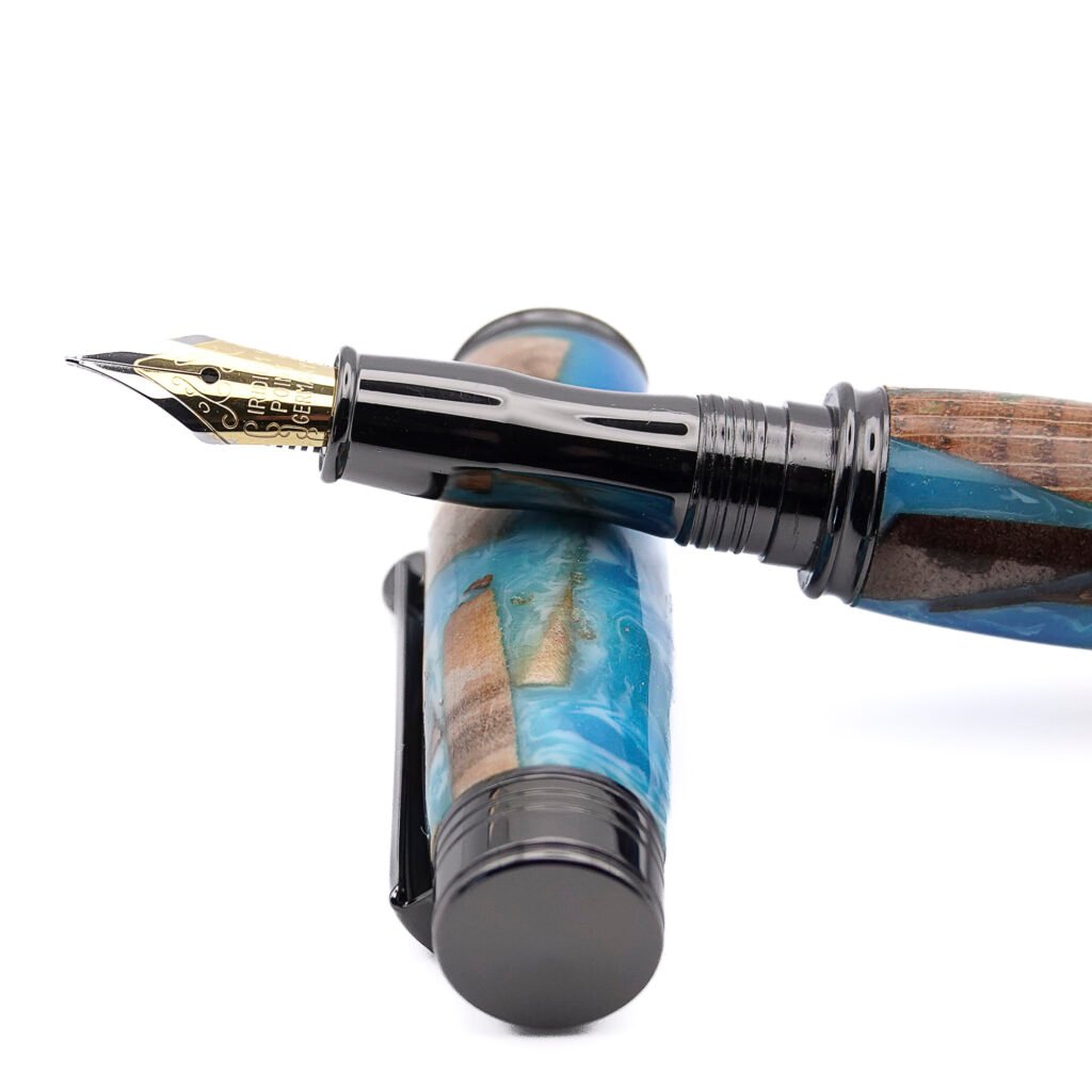 Driftwood Fountain Pen with Gun Metal Fittings (1033)