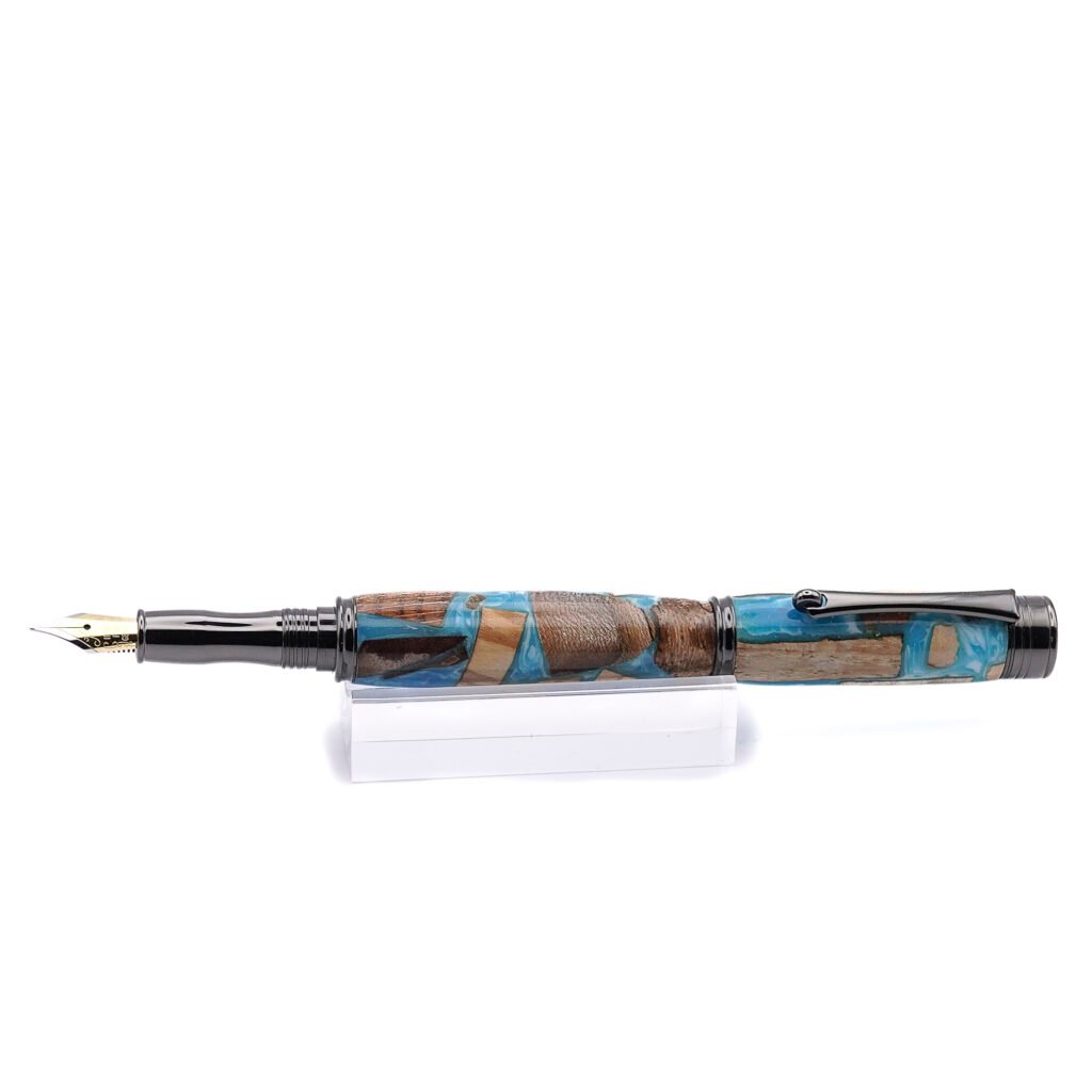 Driftwood Fountain Pen with Gun Metal Fittings (1033)