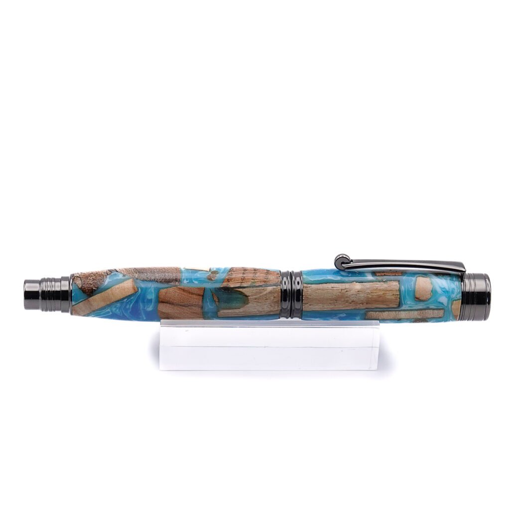 Driftwood Fountain Pen with Gun Metal Fittings (1033)