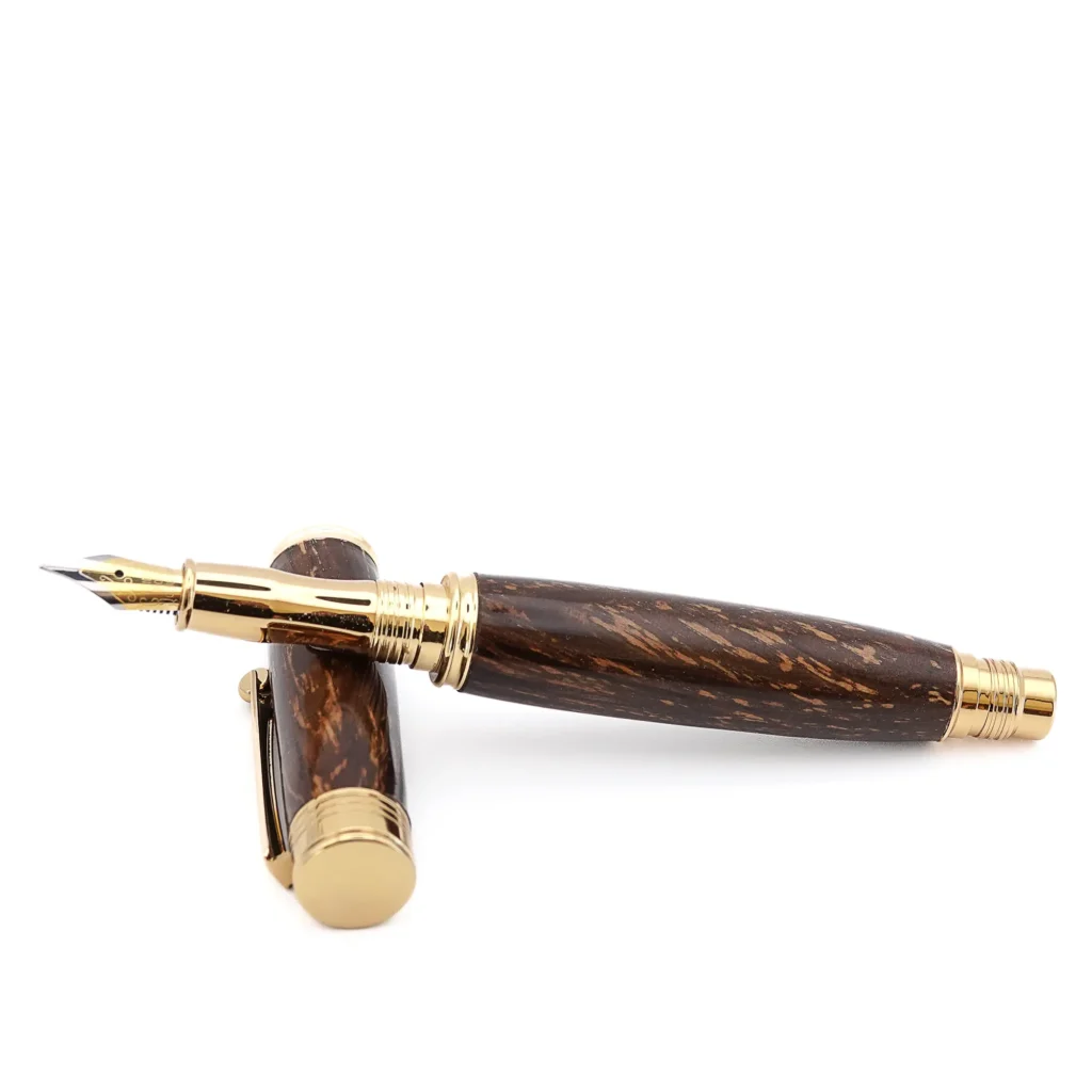 Speckled Brown Oak Fountain Pen with Gold Plated Fittings (1052)