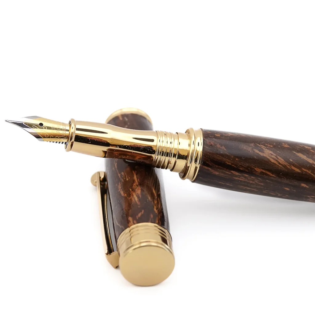 Speckled Brown Oak Fountain Pen with Gold Plated Fittings (1052)