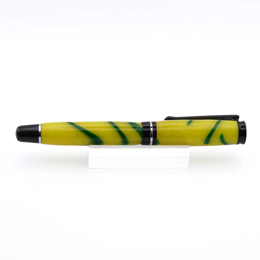 Yellow and Green Fountain Pen with Black Chrome and Chrome Fittings (1069)