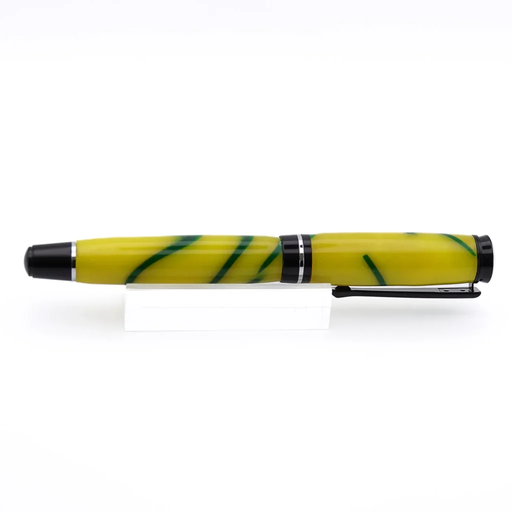 Yellow and Green Fountain Pen with Black Chrome and Chrome Fittings (1069)