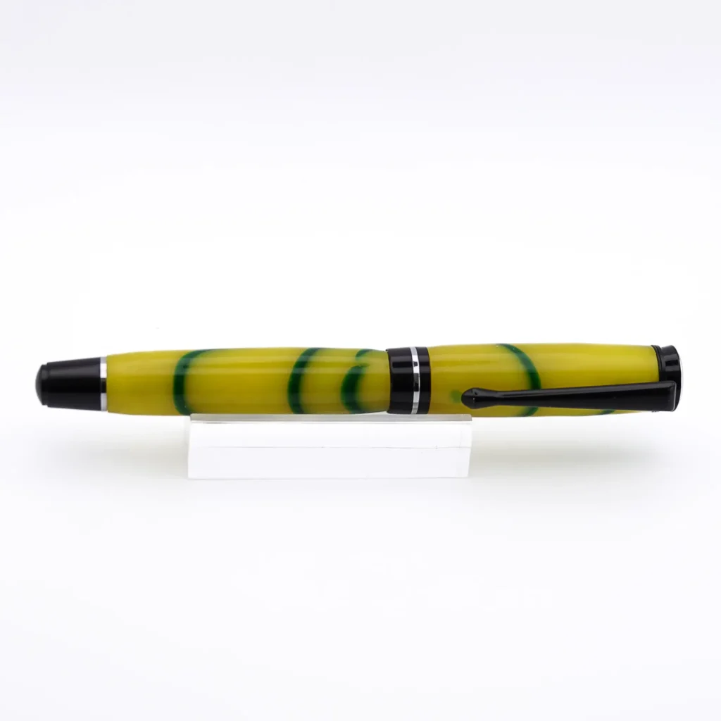 Yellow and Green Fountain Pen with Black Chrome and Chrome Fittings (1069)