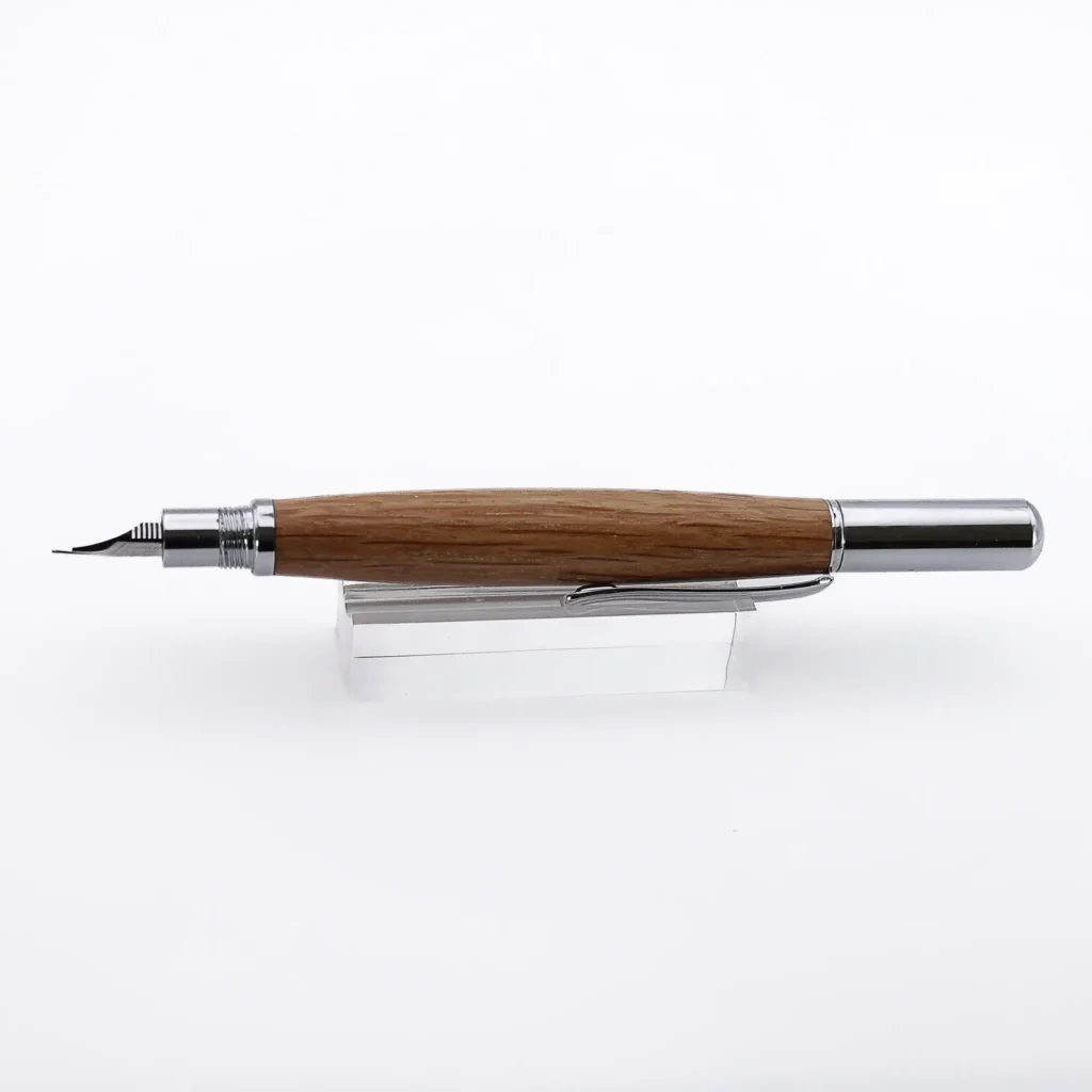 Oak Fountain Pen With Chrome Fittings (1124)