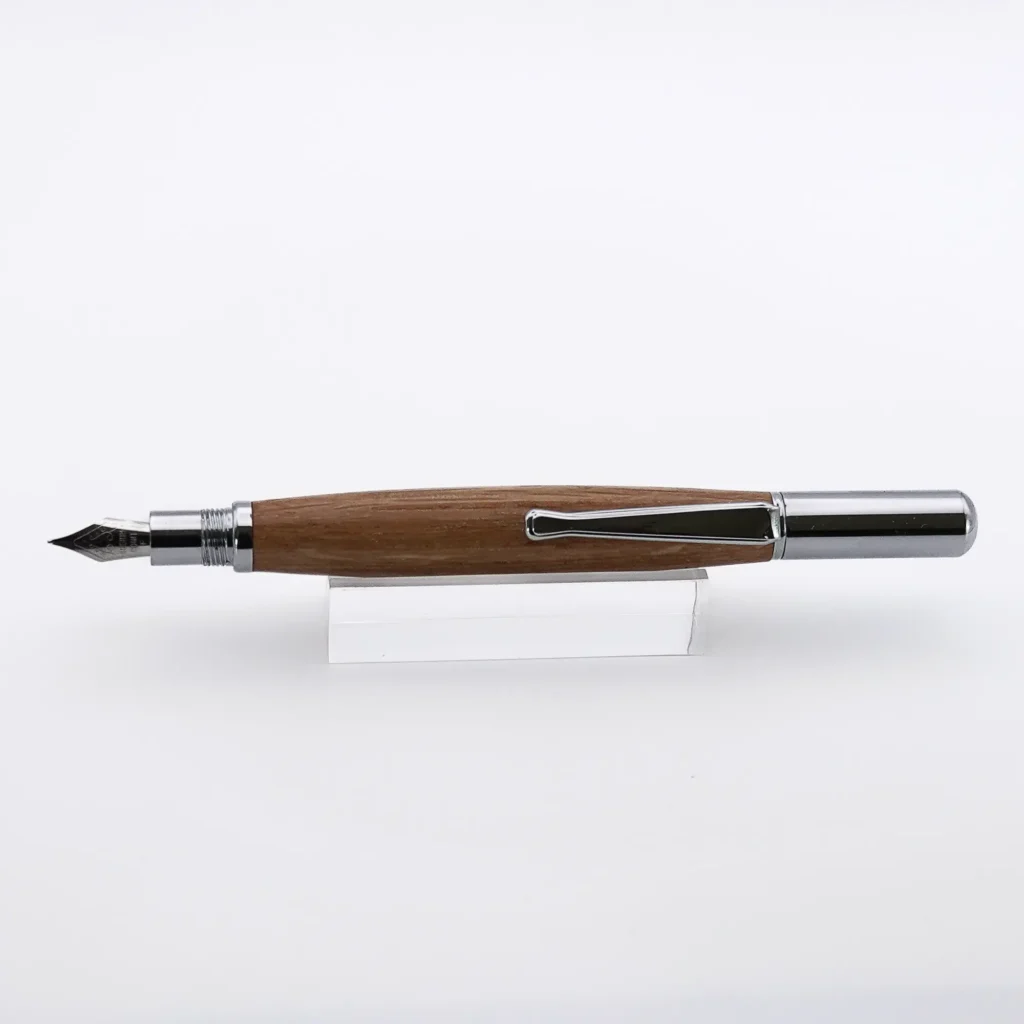 Oak Fountain Pen With Chrome Fittings (1124)