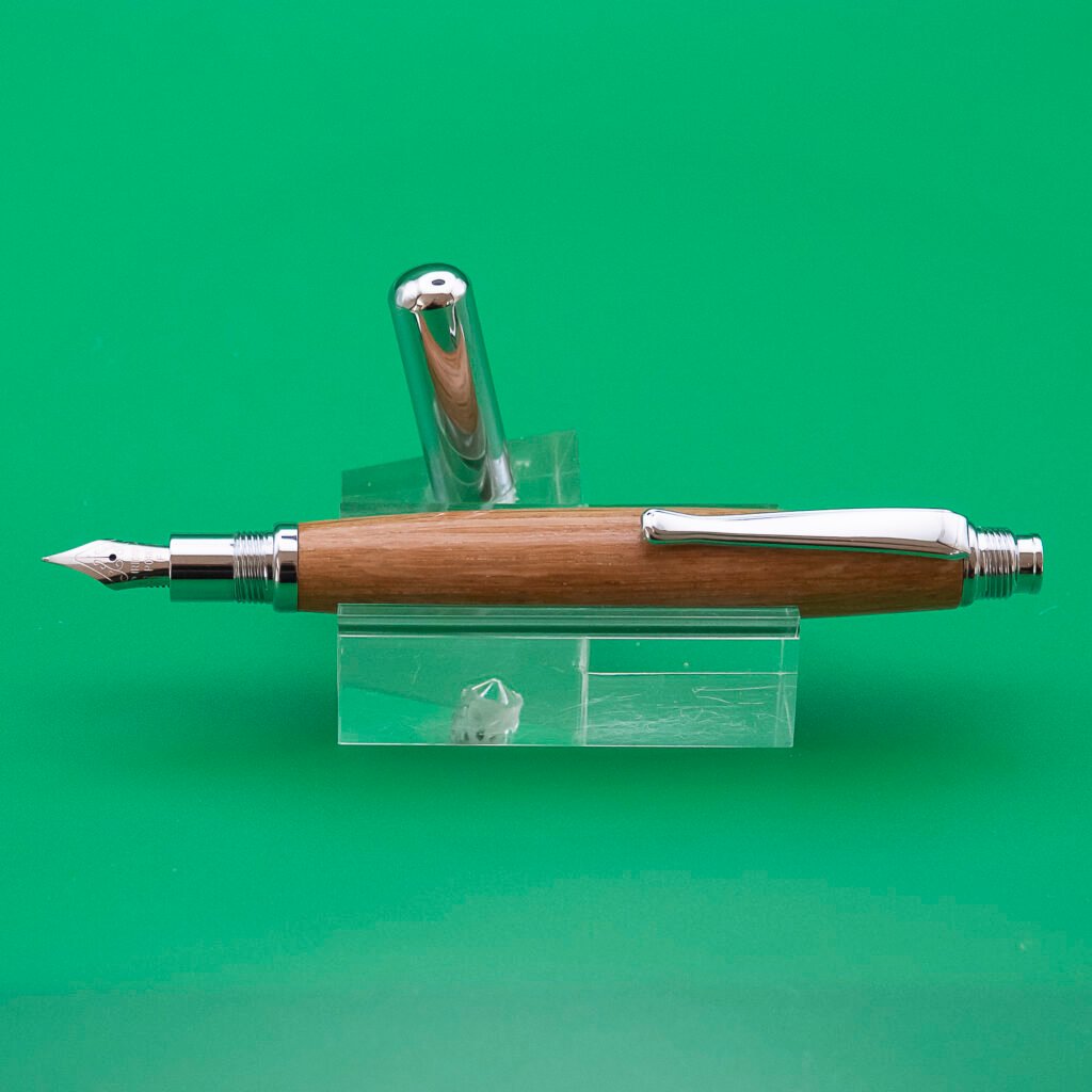 Oak Fountain Pen With Chrome Fittings (1124)