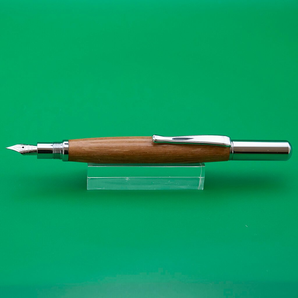 Oak Fountain Pen With Chrome Fittings (1124)