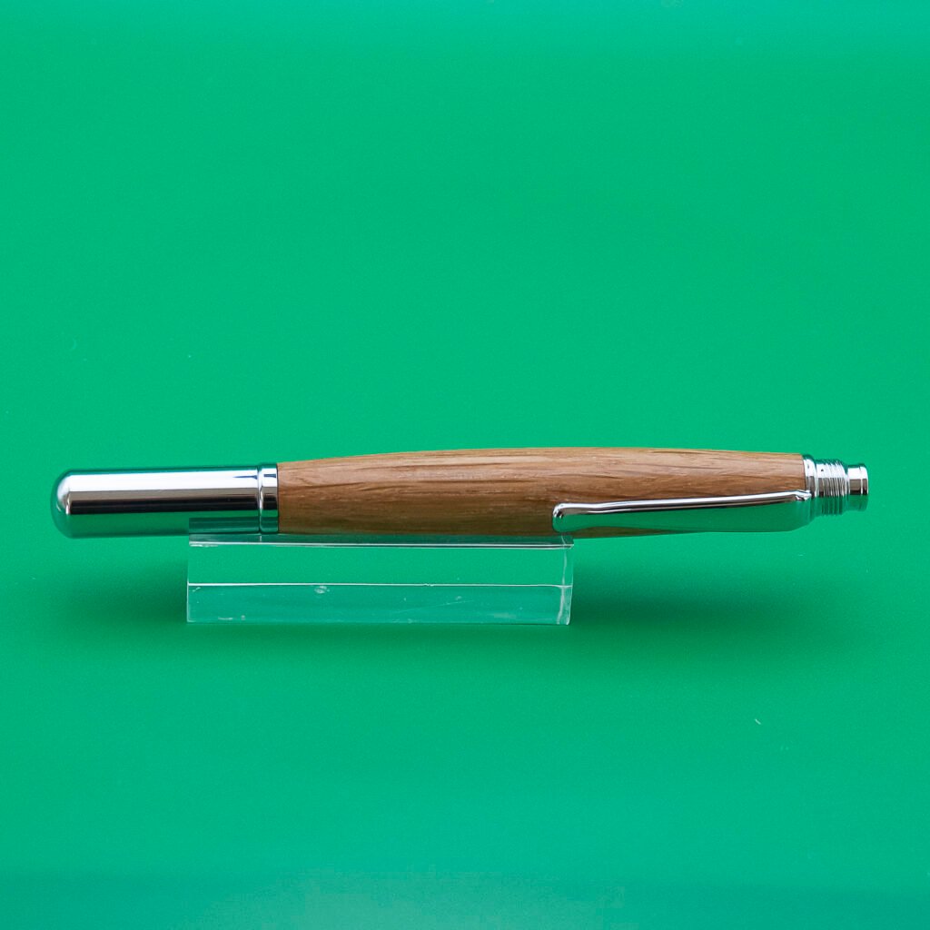 Oak Fountain Pen With Chrome Fittings (1124)