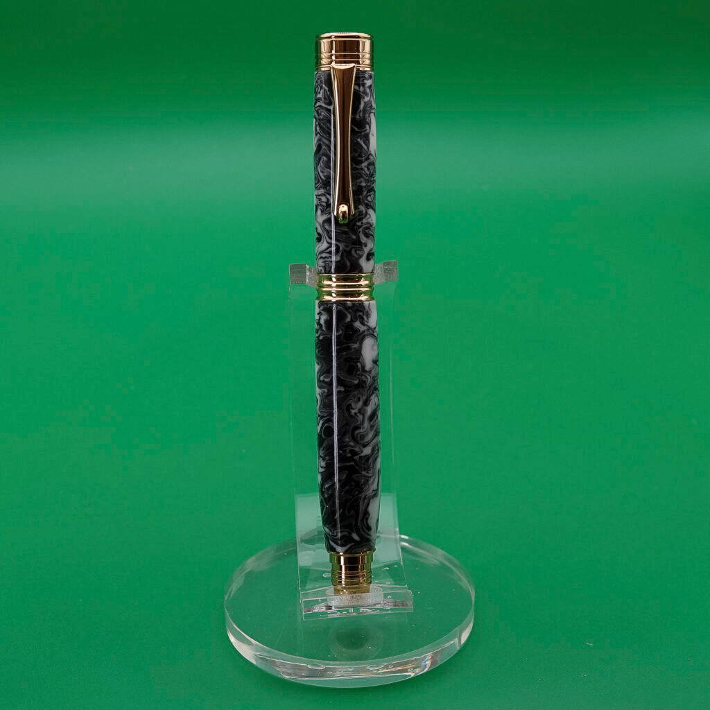 Black and White Fountain Pen with Gold Plated Fittings (1129)