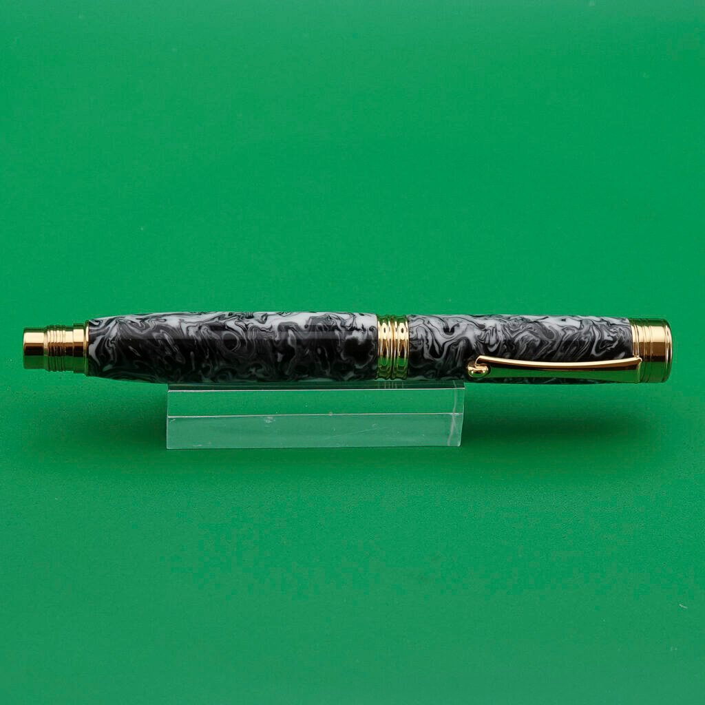 Black and White Fountain Pen with Gold Plated Fittings (1129)