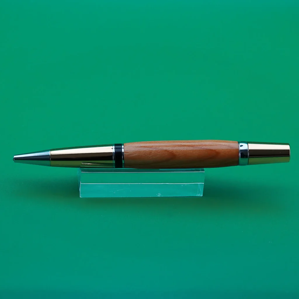 Yew Ballpoint Pen with Gold Plated Fittings (1132)