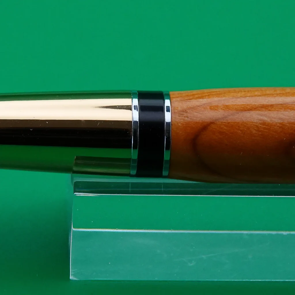 Yew Ballpoint Pen with Gold Plated Fittings (1132)
