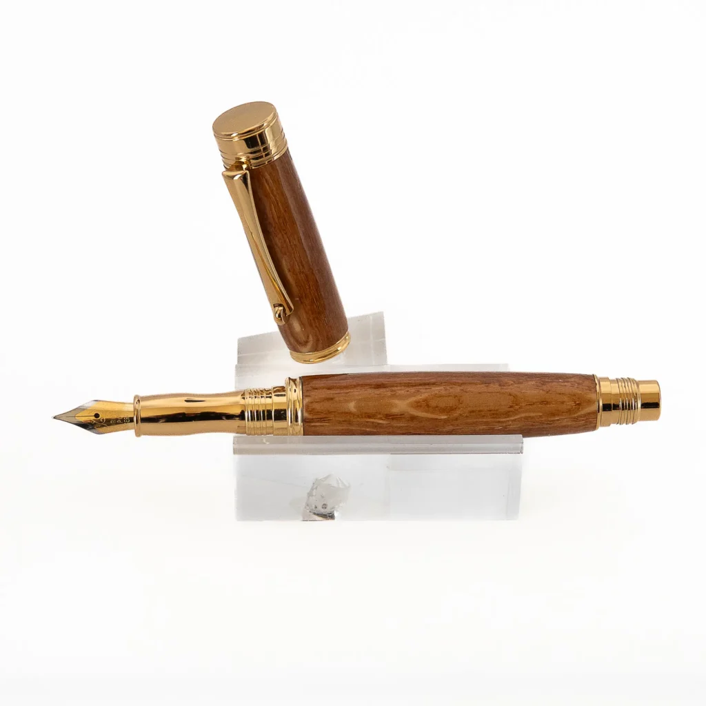 Oak Fountain Pen with Gold Plated Fittings (1142)