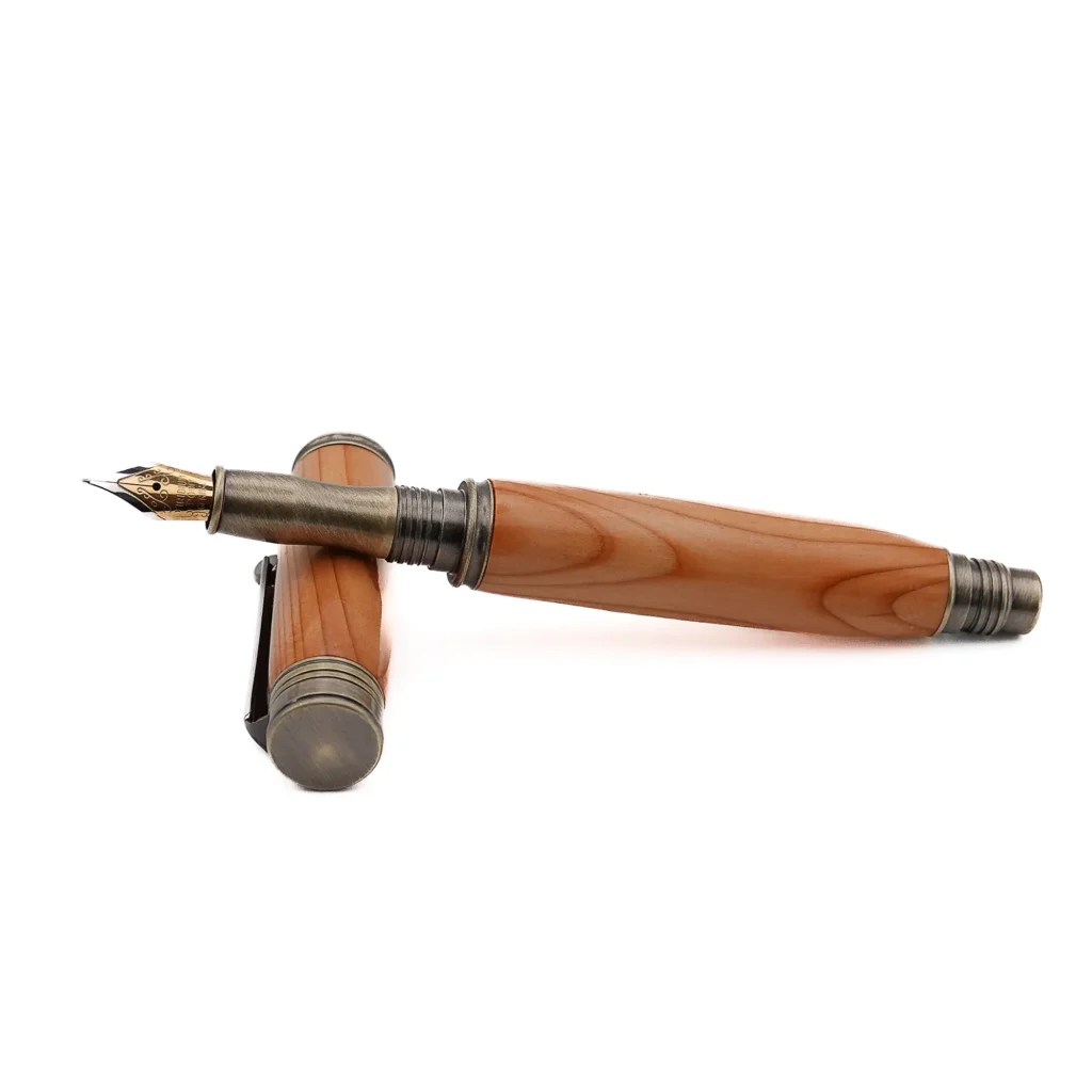 Yew Fountain Pen with Antique Coloured Fittings (1150)