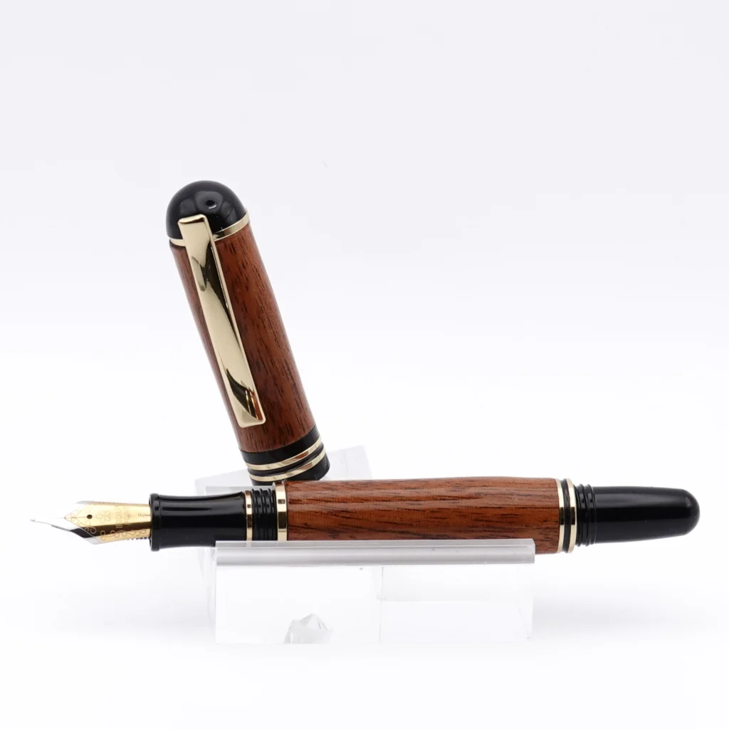 Mahogany Fountain Pen with Black Fittings and Gold Plated Highlights (1225)