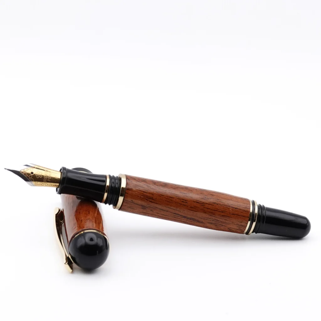 Mahogany Fountain Pen with Black Fittings and Gold Plated Highlights (1225)
