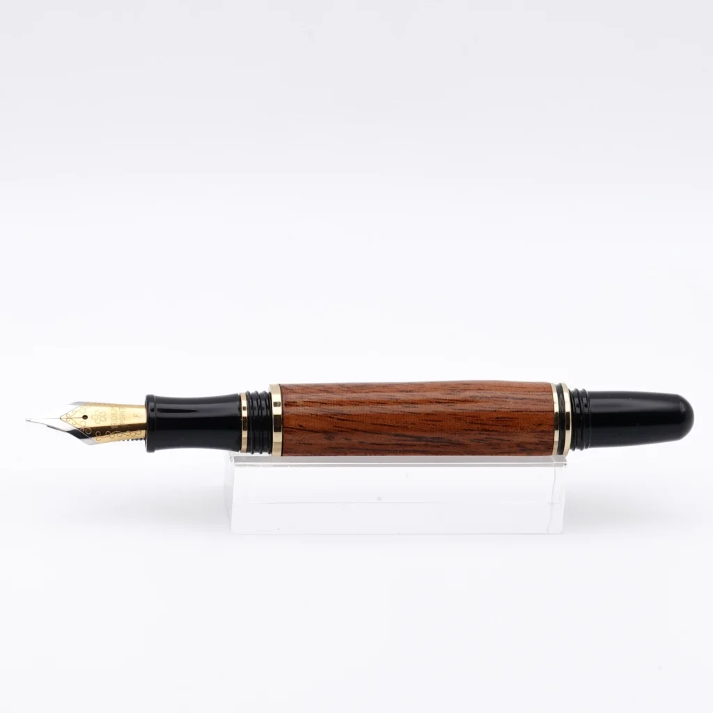 Mahogany Fountain Pen with Black Fittings and Gold Plated Highlights (1225)