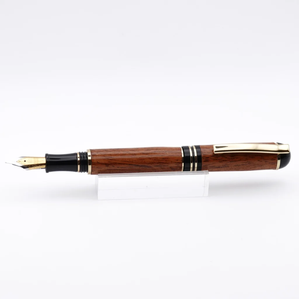 Mahogany Fountain Pen with Black Fittings and Gold Plated Highlights (1225)
