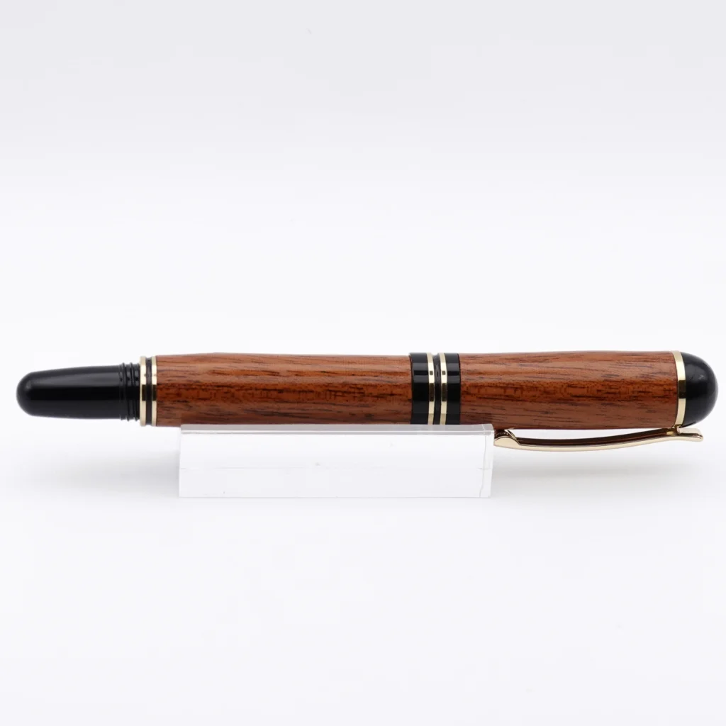 Mahogany Fountain Pen with Black Fittings and Gold Plated Highlights (1225)