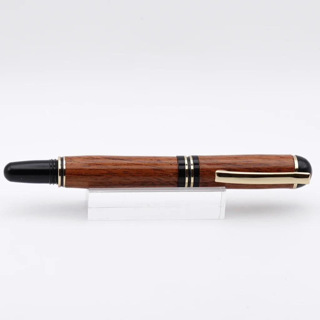 Mahogany Fountain Pen with Black Fittings and Gold Plated Highlights (1225)