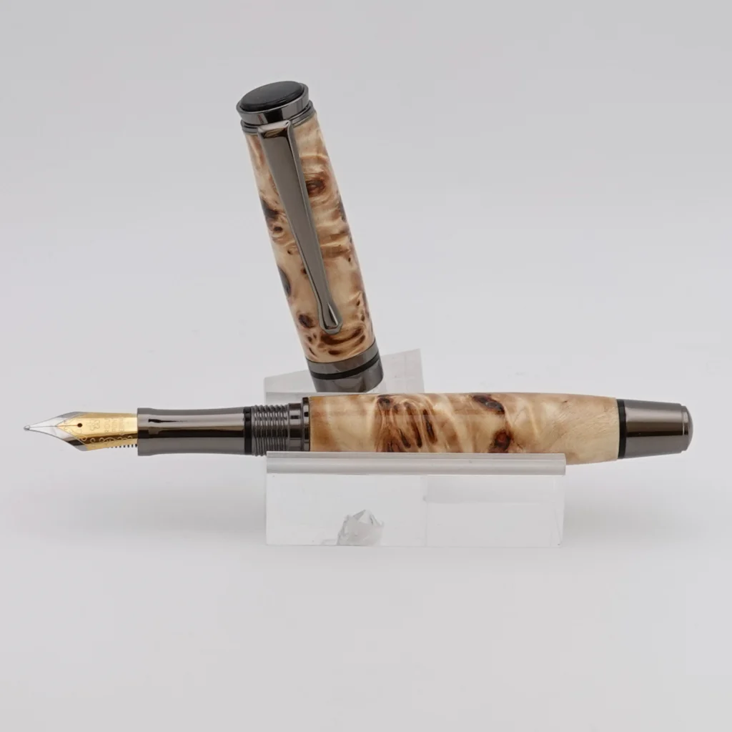 Poplar Burr Fountain Pen with Gun Metal and Black Fittings (1257)