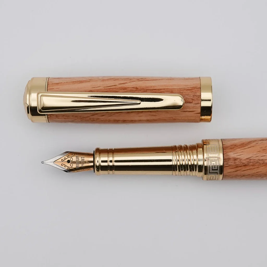 Red Oak Fountain Pen with Gold Plated Fittings (1293)