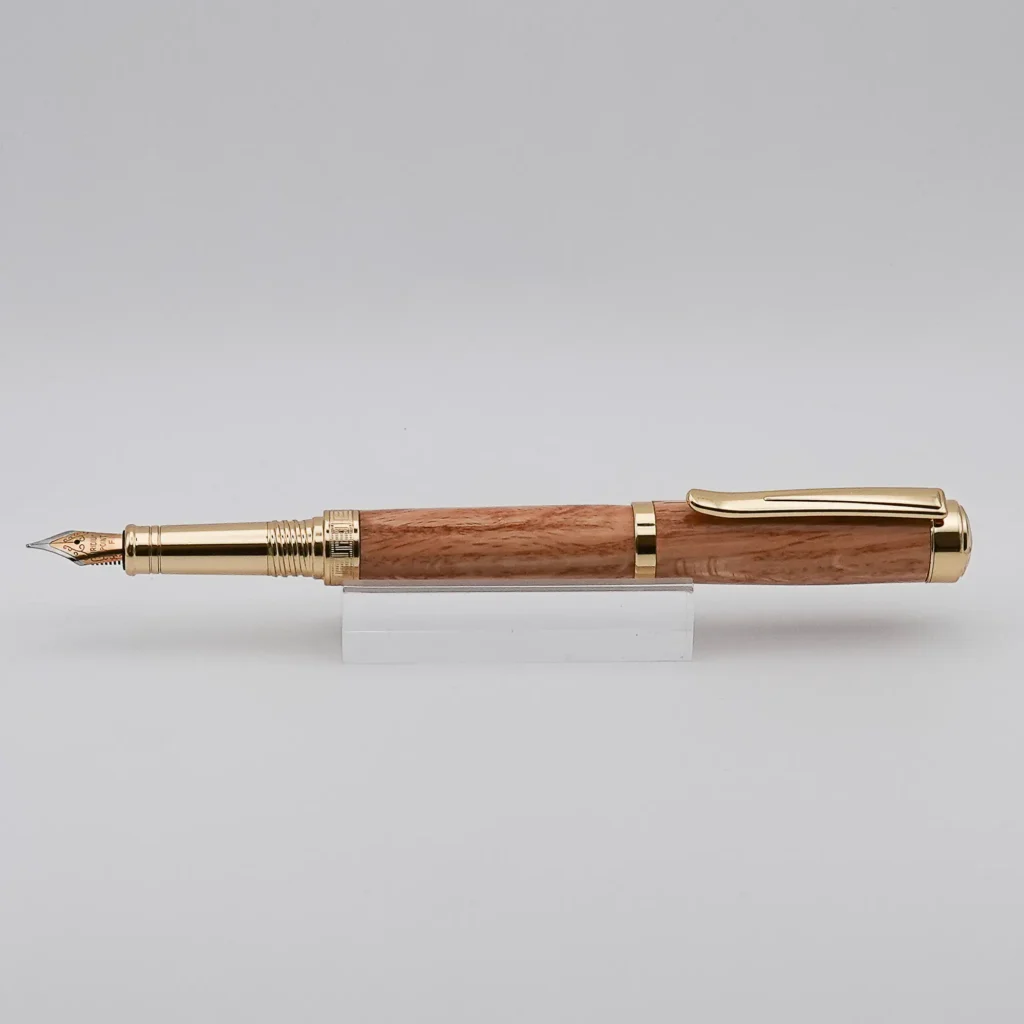 Red Oak Fountain Pen with Gold Plated Fittings (1293)